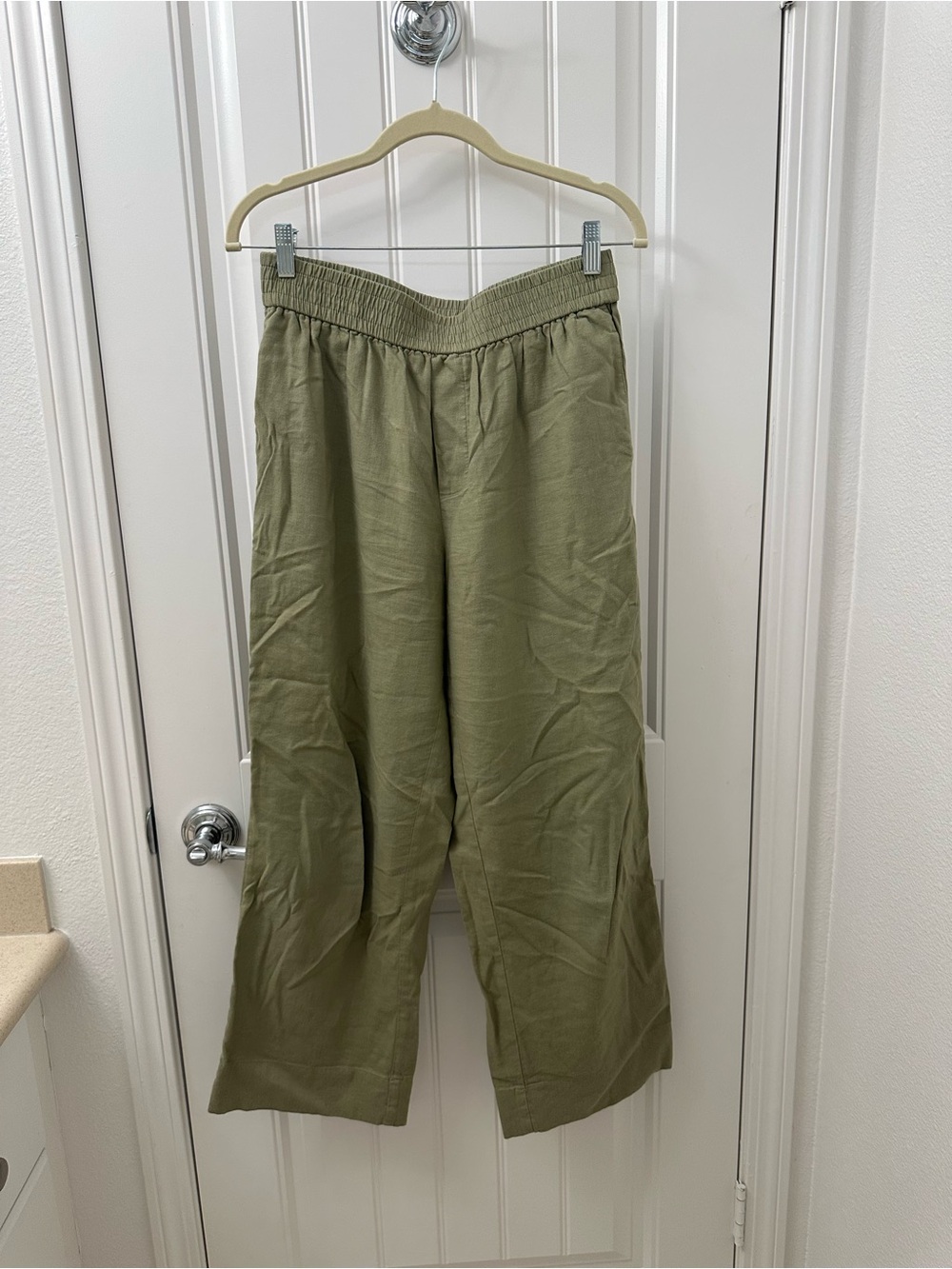 Treasure & Bond Olive Green Cropped Wide-Leg Pants